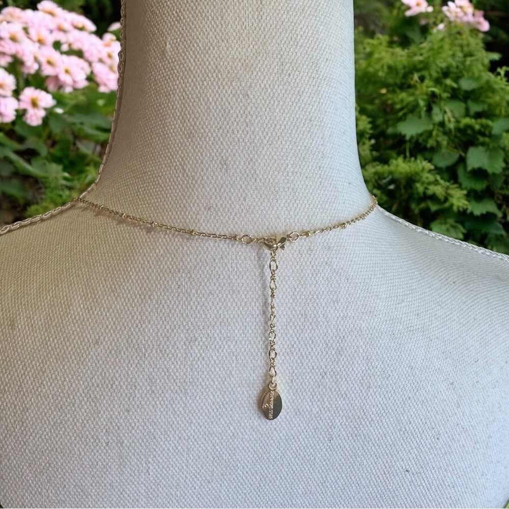 NEW White & Yellow Gold Cockatiel Bird Sitting In A Gold Hoop Pendant Necklace - Picture 14 of 16